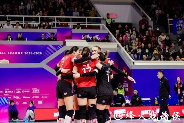 上海女排双外援火力击溃天津女排，不过蔡斌还是在给球队“挑毛病”